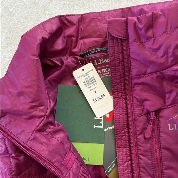 LL BEAN Primaloft Packaway Vest- Womens Small Rich Berry - Picture 10 of 13